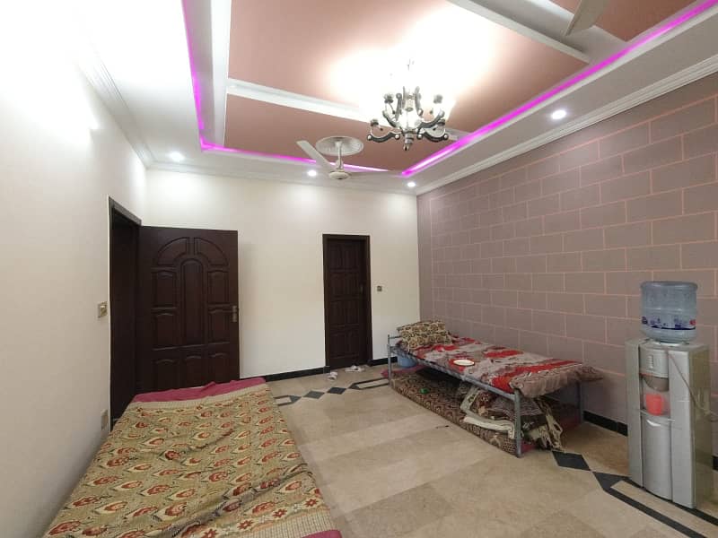 7 Marla Portions Available. For Rent in G-15 Islamabad. 4