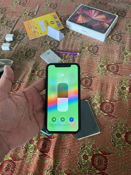 apple iPhone XR 64 gd 2