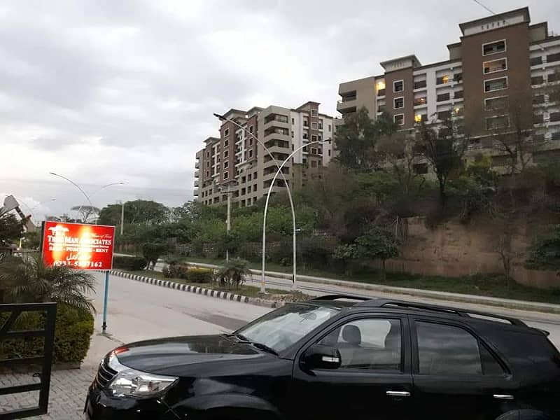 3 Bed Luxury Apartment Available. For Sale in Zarkon Heights G-15 Islamabad. 12