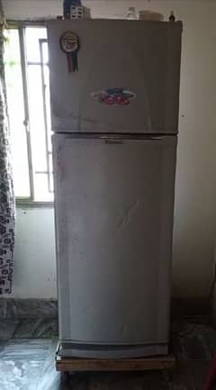 FRIDGE