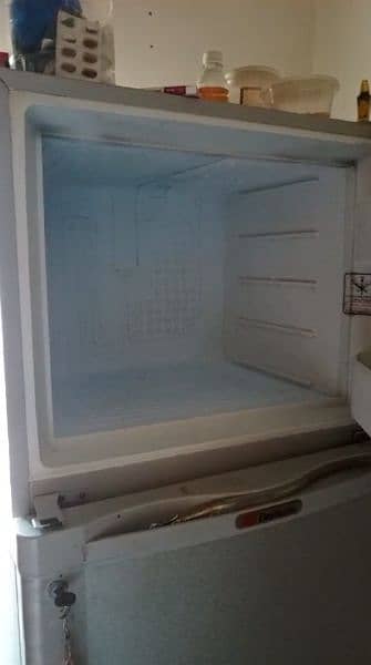 FRIDGE FOR SALE IN WORKING CONDITION 2