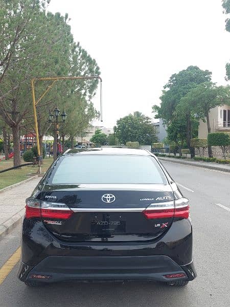 Toyota Corolla Altis 2022 5