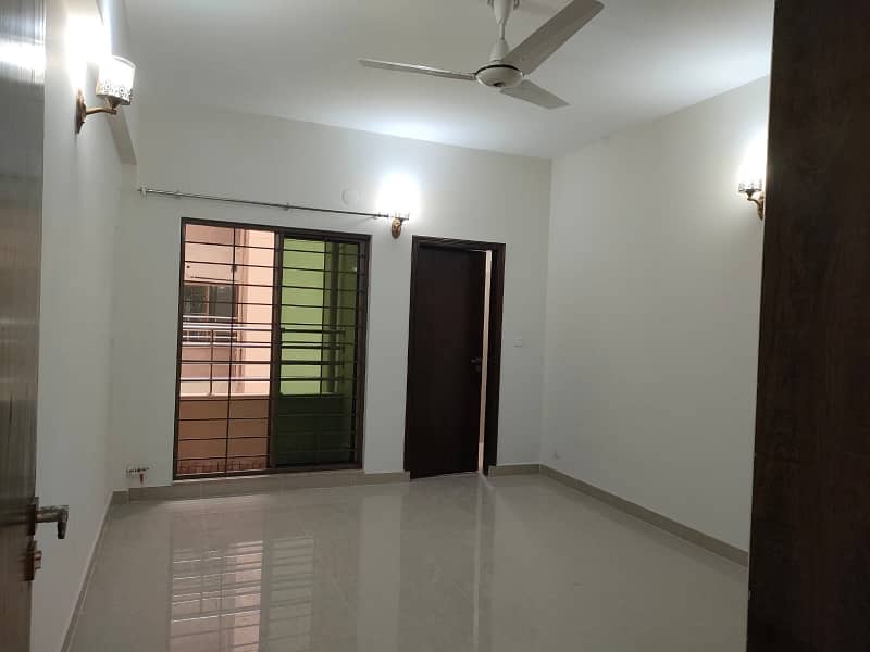 BRAND NEW 12 Marla 4 Bed Flat On Ground Floor Available For Rent In Askari 11 Sec-B Lahore 12