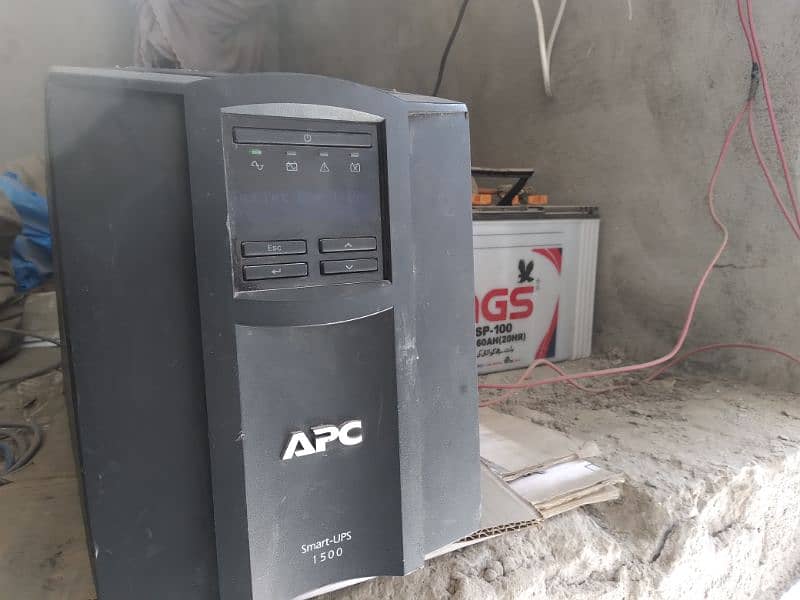 APC smart UPS Pure Sign Wave SMT-1500 0