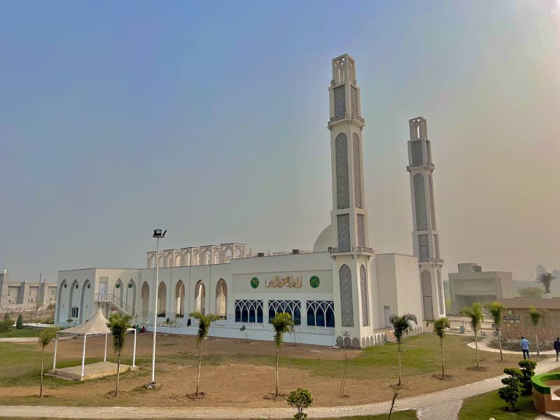 5 Marla Corner & Facing Park Plot For Sale In Safari Garden Housing Scheme Lahore 3