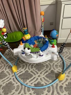 Baby bouncer. Baby Einstein activity centre 0