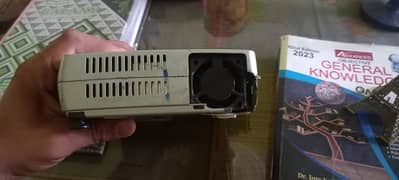 Plus V-807 Projector