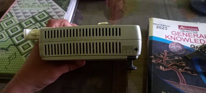 Plus V-807 Projector 5