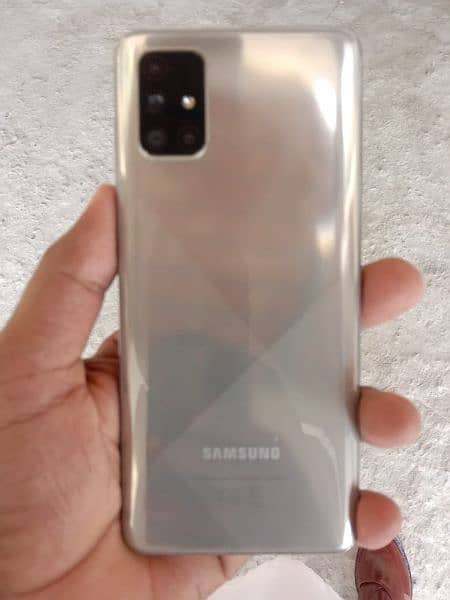 samsung glaxy A71 4