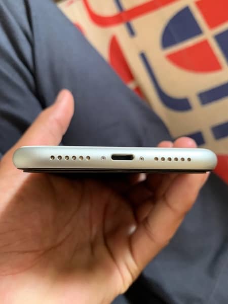 Iphone 11 Scratchless phone 2
