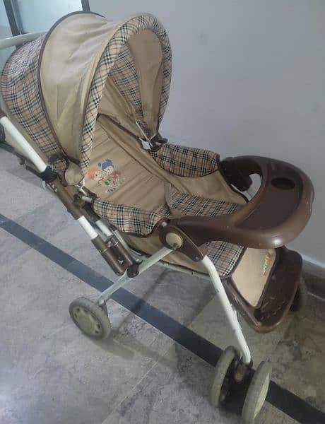 6 Wheels Pram - Best condition 1