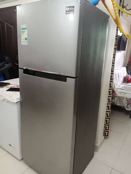 Samsung inverter Fridge is available 1