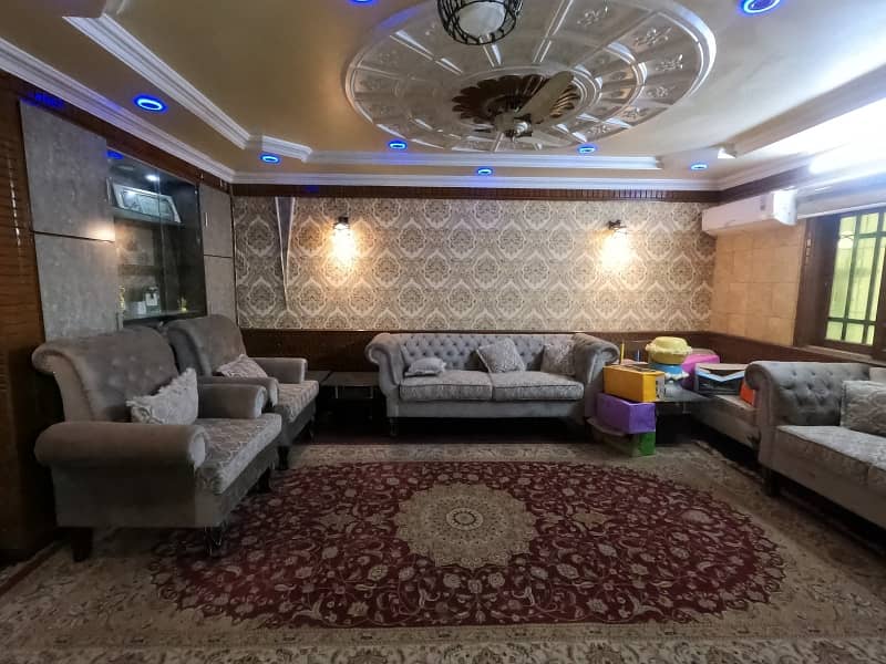 200 Square Yards House Available In Gulshan-e-Iqbal - Block 10-A For sale 10