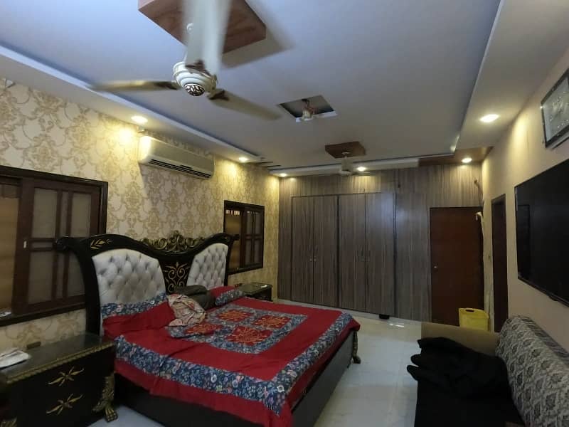 House Of 200 Square Yards In Gulshan-e-Iqbal Is Available 17