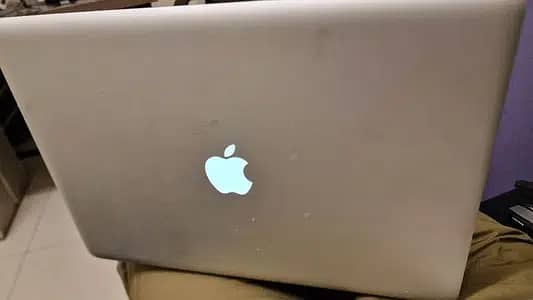 Macbook 2012 mid use condition 10 by 9 0