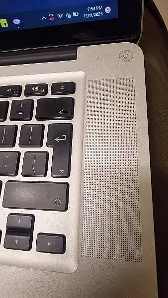 Macbook 2012 mid use condition 10 by 9 1