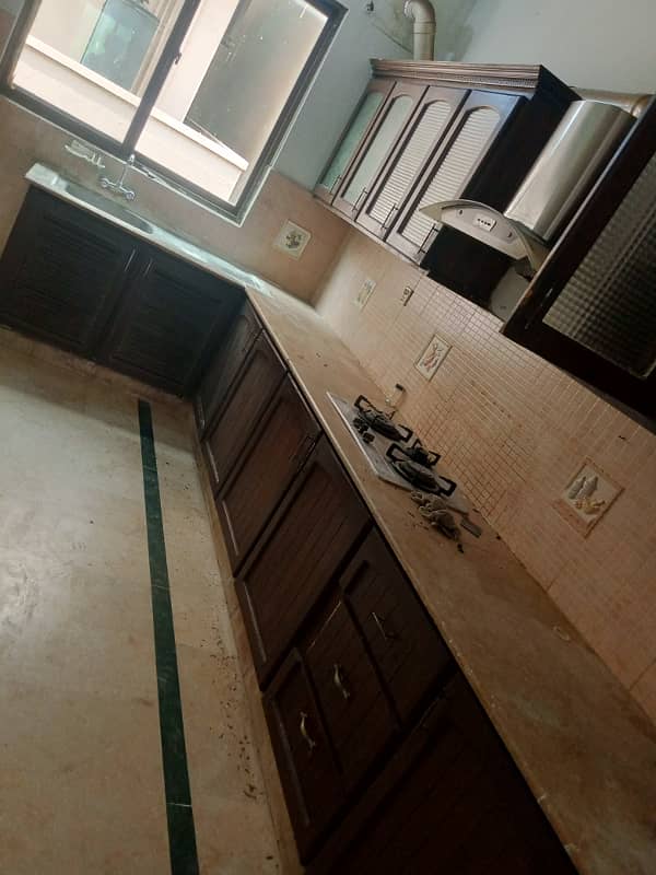 2 bed upper portion for rent (original pic) 6