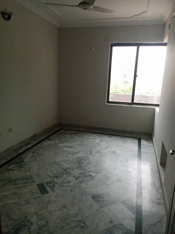 2 bed upper portion for rent (original pic) 7