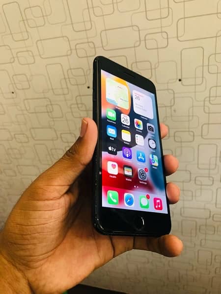 i phone 7plus 128gb just batre chang pta approved 10by9 all ok 6
