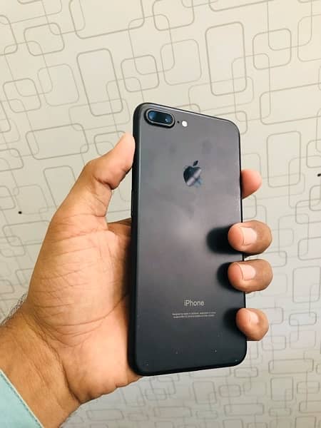 i phone 7plus 128gb just batre chang pta approved 10by9 all ok 10