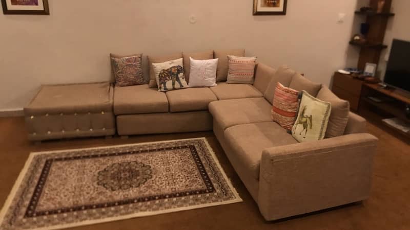 5 Seater L-Shaped Sofa With Table 0
