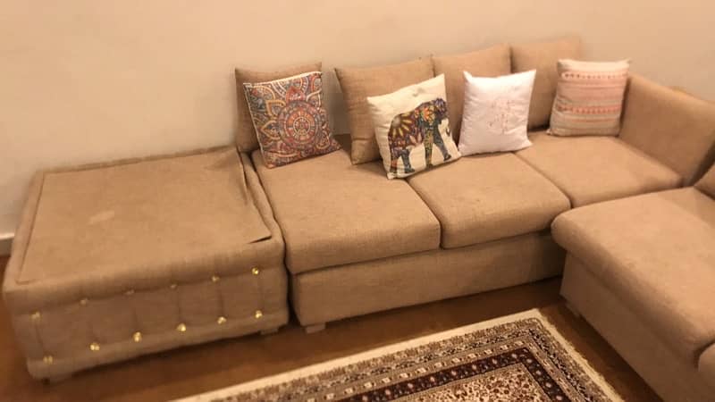 5 Seater L-Shaped Sofa With Table 1