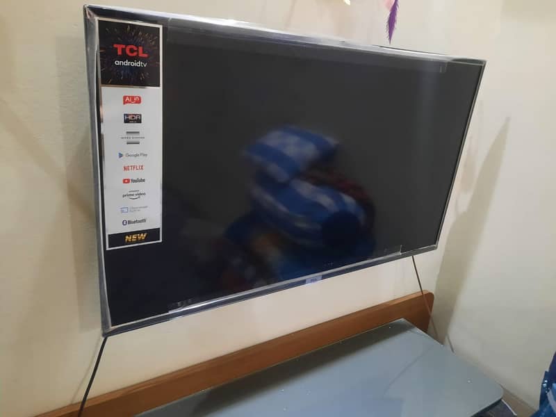 TCL Smart Android Led 40inch Tv, Voice command remote, Youtube Netflix 4