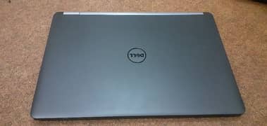 Laptop DELL 6TH Generation, Core i5, 8GB RAM, 256 GB SSD.