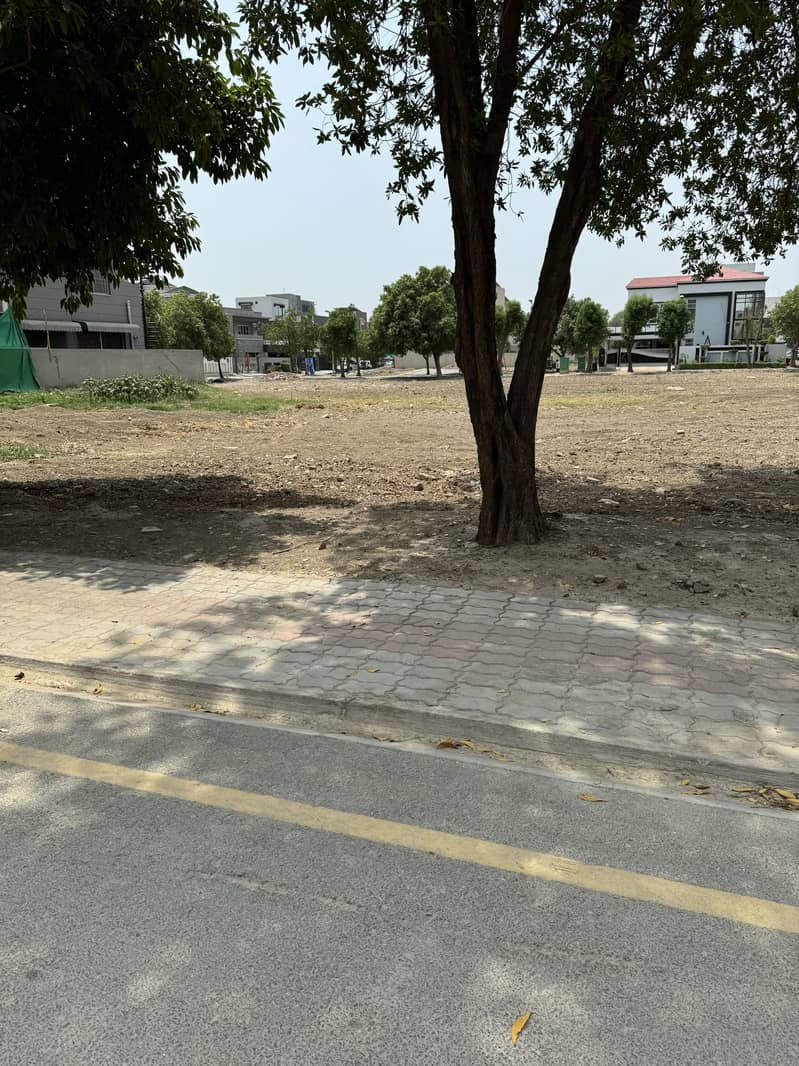 One Kanal Plot For Sale Near To Park At Good Location 2