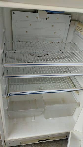 Dawlance refrigerator for sale. 1
