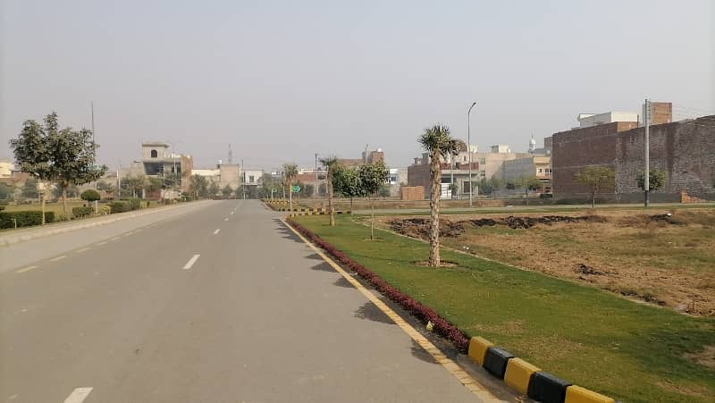 Residential Plot Of 5 Marla Is Available For Sale In Oasis Orchard Faisalabad 2