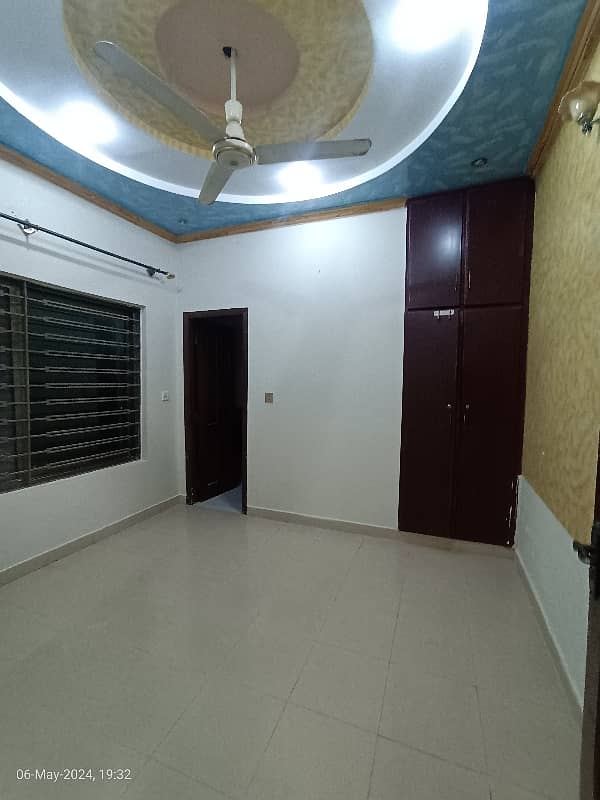 3 BED UPPER PORTION HOUSE FOR RENT IN KHYABAN SARFARAZ 3