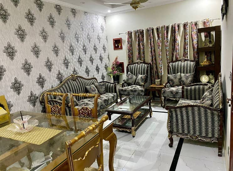 BEAUTIFUL LUXURY HOUSE FOR SALE IN COMMERCIAL MARKET GULRAIZ 2 1