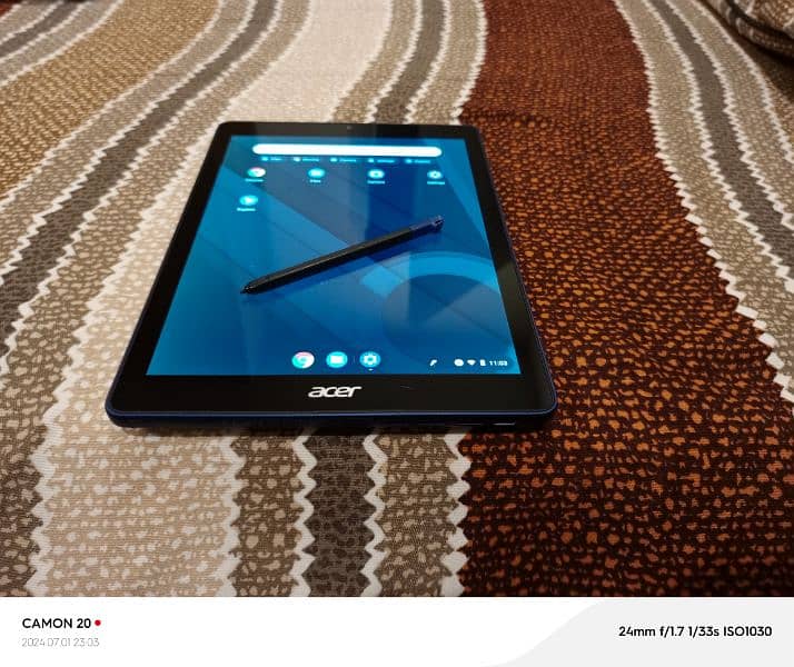 Acer Chrome Tab 10 4GB 32GB 10 inch display 8