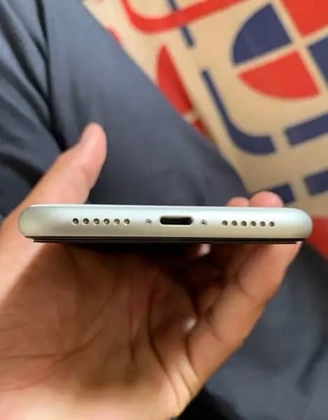 IPhone 11, Factory Unlock 1