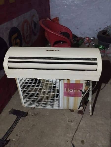 1.5 ton ac for sale contact:0300-6199188 bilal 0