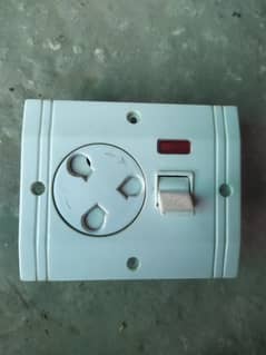 Power Plug Socket for AC | 500 Volts - 50 A | (2+1=3) only RS - 1000