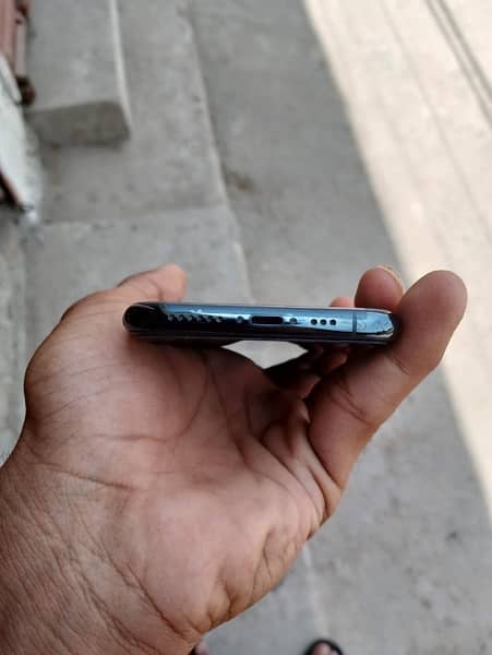 Iphone 11 pro Non pta jv 64gb waterpack 3