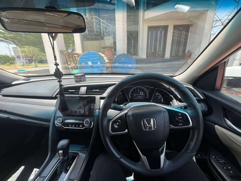 Honda Civic Oriel 1.8 i-VTEC CVT 2019 8