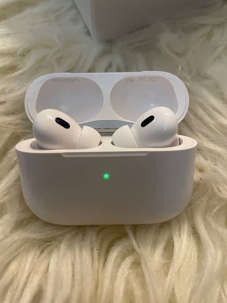 Apple air pods pro 2 ( 2nd Generation ) 4