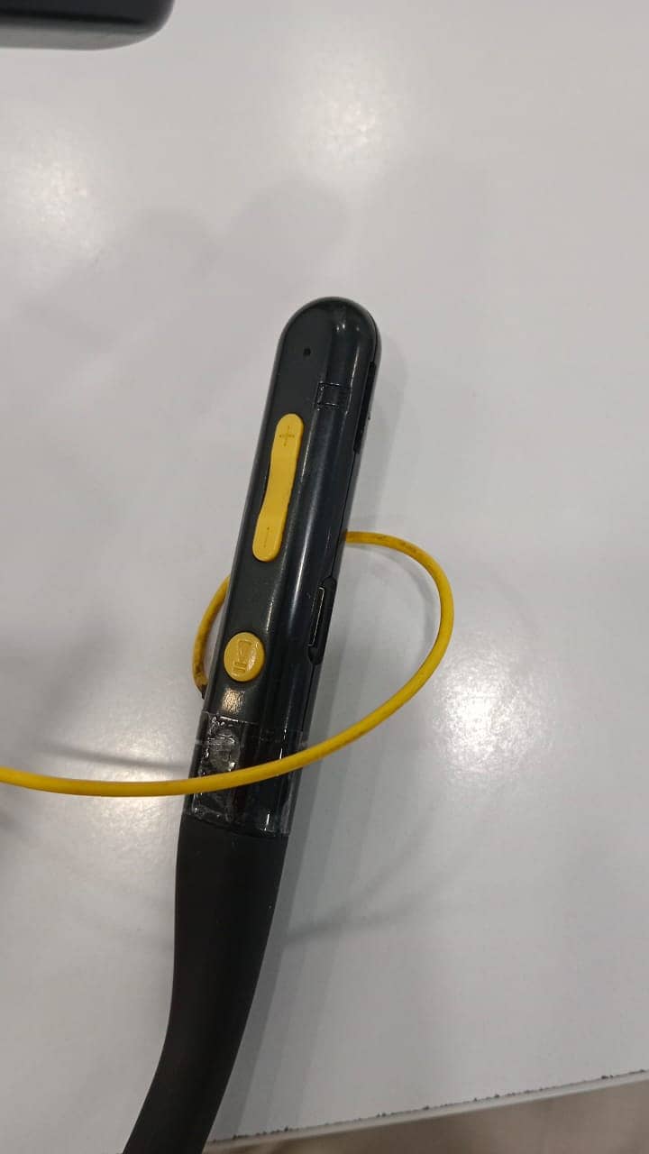 Realme Hands Free Bluetooth Neck Band 1