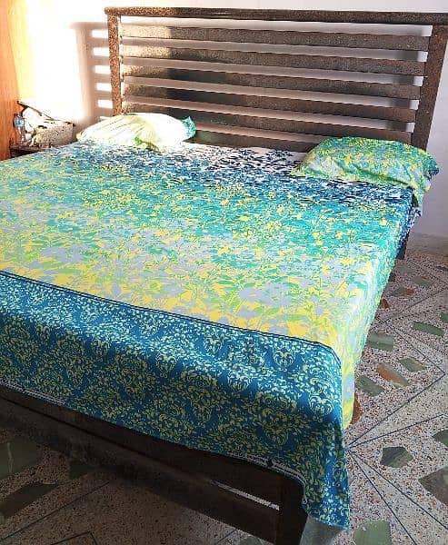 Iron King Bed Full Big size with Mattress 1