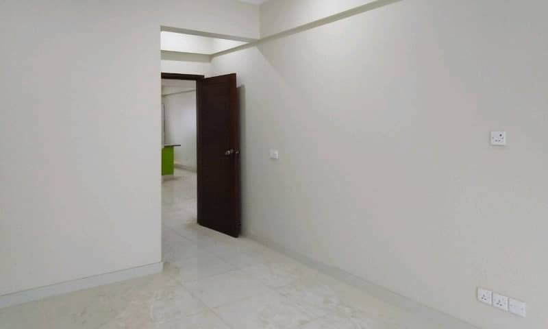 Ideally Located Flat Of 1350 Square Feet Is Available For sale In Karachi 1