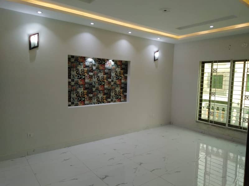 9 MARLA BRAND NEW LOWER PORTION FOR RENT IN SECTOR B BAHRIA TOWN LAHORE 1