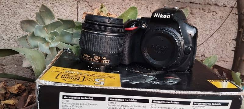 Nikkon D3500 DSLR Camera 1