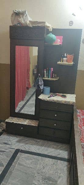 Bed set, side table 2, dressing table without mattress only 3 year use 2