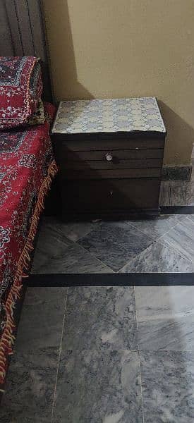 Bed set, side table 2, dressing table without mattress only 3 year use 3