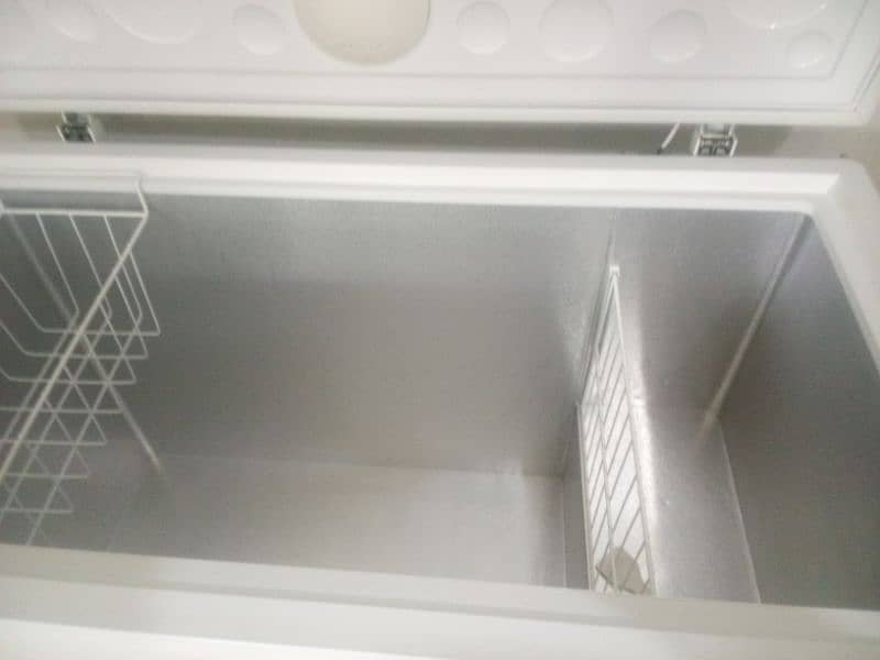 deep freezer for sale good condition single door 5