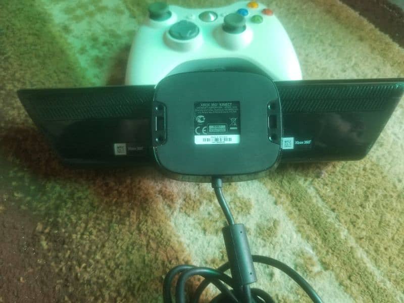 Xbox 360 controller and kinect senssor 5