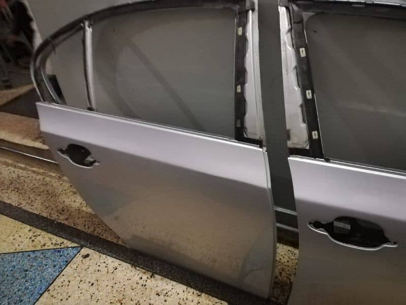 BMW 3 series and 5 series door s 4